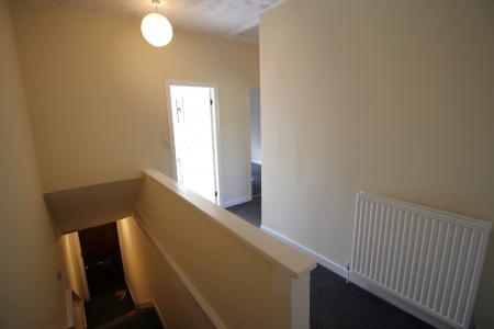 2 bedroom Flat to let in Waterloo Road, Manchester, M8