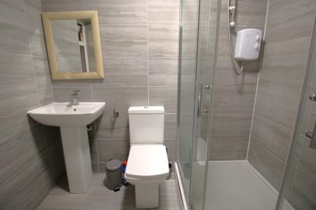 2 bedroom Ground floor maisonette to let in Vernon Street, Bury, BL9