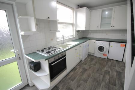 2 bedroom Terraced House to let in Beech Street, Radcliffe, M26