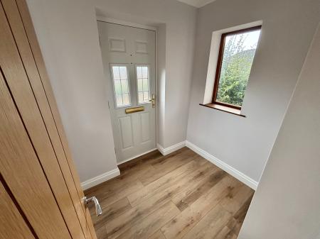 4 bedroom Detached house for sale in Harden Hills, Shaw, OL2