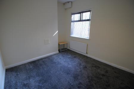 2 bedroom Flat to let in St Alban's Terrace, Manchester, M8