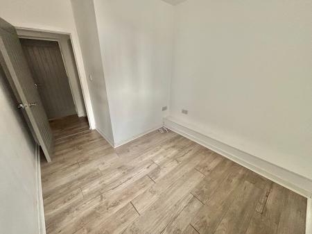 1 bedroom Flat to let in 116 Wash Lane, Bury, BL9