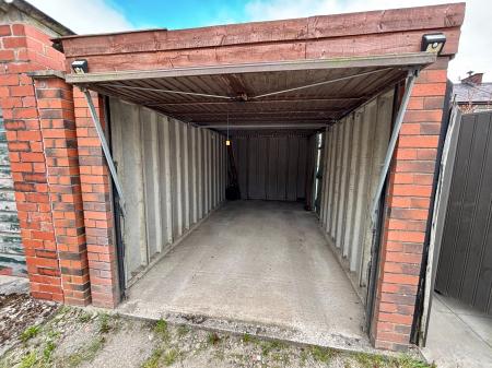 2 bedroom Terraced House for sale in Vulcan Street, Oldham, OL1