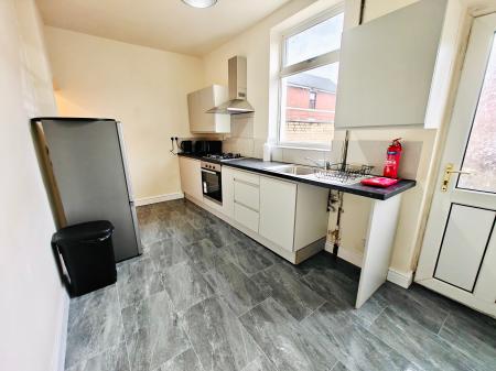 2 bedroom End of terrace house to let in Coomassie Street, Radcliffe, M26