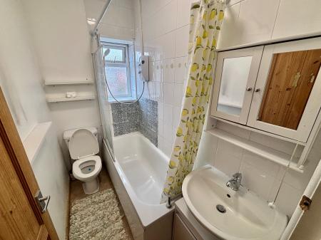 2 bedroom Terraced House to let in Wood Street, Bury, BL8