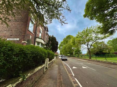 1 bedroom House of Multiple Occupation to let in Albert Park Road, Manchester, M7