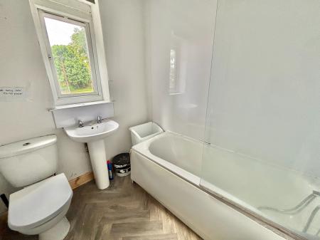 2 bedroom End of terrace house to let in Tenby Street, Oldham, OL8