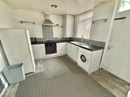 2 bedroom End of terrace house to let in Tenby Street, Oldham, OL8
