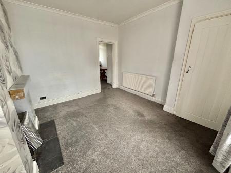 2 bedroom End of terrace house to let in Tenby Street, Oldham, OL8