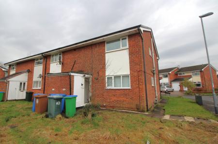 1 bedroom Flat to let in Andover Avenue, Middleton, M24