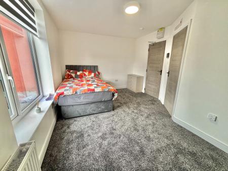 1 bedroom House share to let in Chorley Old Road, Bolton, BL1
