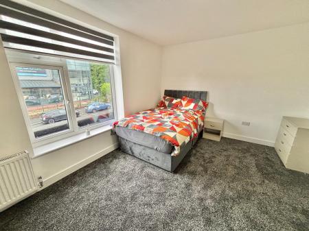 1 bedroom House share to let in Chorley Old Road, Bolton, BL1