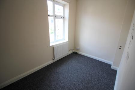 2 bedroom Terraced House to let in Cummings Street, Oldham, OL8