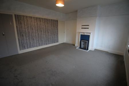 2 bedroom Terraced House to let in Burnley Lane, Oldham, OL1