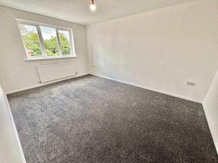 2 bedroom Apartment to let in Broadoaks, Bury, BL9