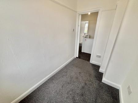 2 bedroom Flat to let in Dale Road, Middleton, M24