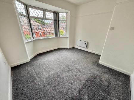 2 bedroom Flat to let in Dale Road, Middleton, M24