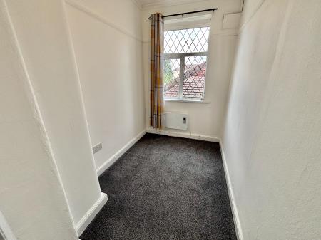 2 bedroom Flat to let in Dale Road, Middleton, M24