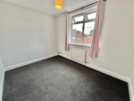 3 bedroom Semi-detached house to let in Beech Avenue, Whitefield, M45
