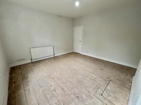 2 bedroom Terraced House to let in Snowden Street, Oldham, OL8