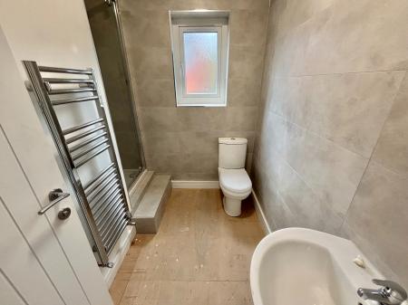 2 bedroom Terraced House to let in Snowden Street, Oldham, OL8