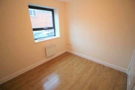 2 bedroom Flat to let in Walmersley Road, Bury, BL9