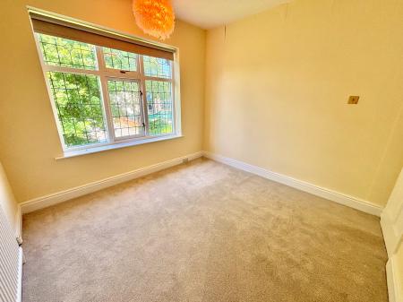 4 bedroom Semi-detached house for sale in Park Road, Prestwich, M25