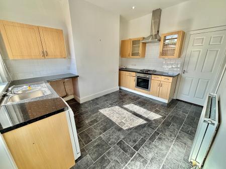 2 bedroom Terraced House for sale in Fields New Road, Oldham, OL9
