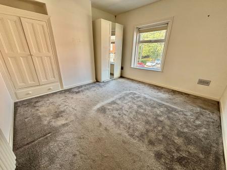2 bedroom Terraced House for sale in Fields New Road, Oldham, OL9