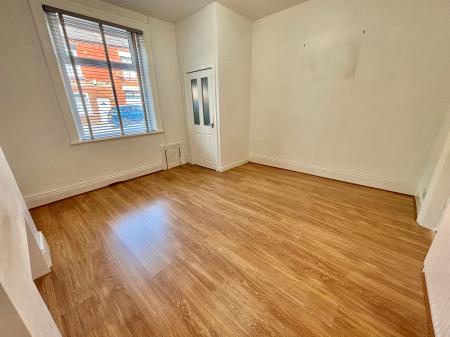 2 bedroom Terraced House for sale in Fields New Road, Oldham, OL9