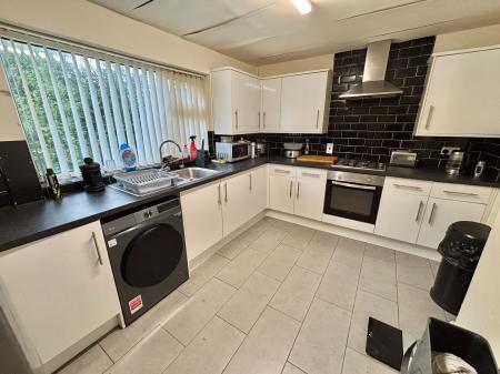 2 bedroom Terraced House for sale in Medway Road, Oldham, OL8