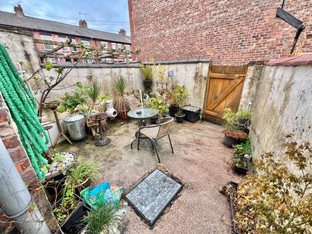 2 bedroom Terraced House to let in Old Road, Failsworth, M35