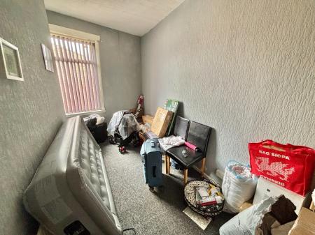 2 bedroom Terraced House to let in Old Road, Failsworth, M35