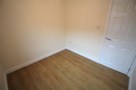2 bedroom Flat to let in Walmersley Road, Bury, BL9