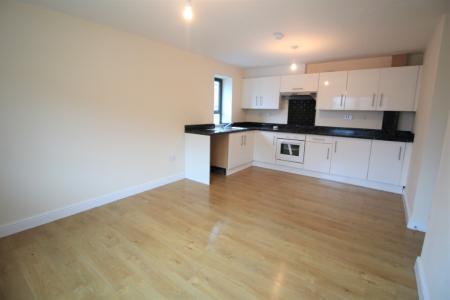 2 bedroom Flat to let in Walmersley Road, Bury, BL9