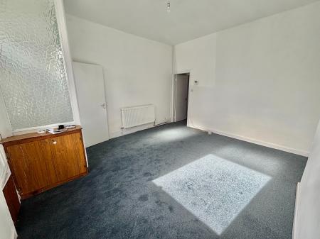 3 bedroom Terraced House to let in Huxley Street, Oldham, OL1