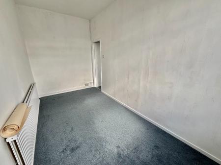 3 bedroom Terraced House to let in Huxley Street, Oldham, OL1