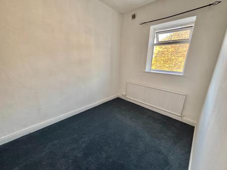3 bedroom Terraced House to let in Huxley Street, Oldham, OL1