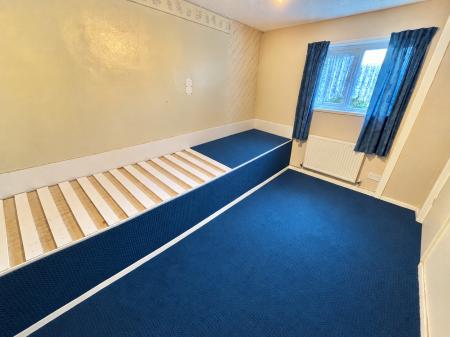 3 bedroom Semi-detached house for sale in Belmont Avenue, Oldham, OL4