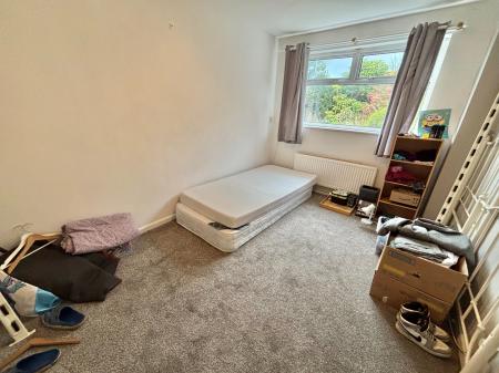 3 bedroom Semi-detached house for sale in Belmont Avenue, Oldham, OL4