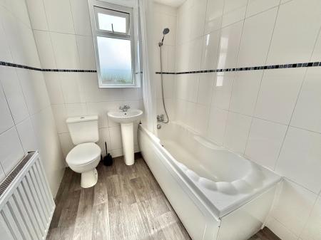 2 bedroom Terraced House to let in Mortimer Street, Oldham, OL1