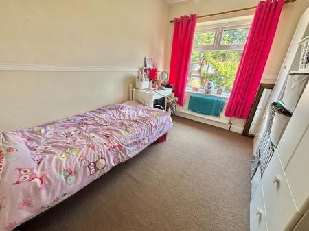3 bedroom Semi-detached house for sale in Kirby Avenue, Chadderton, OL9