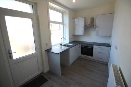 2 bedroom Terraced House to let in Millar Barn Lane, Waterfoot, BB4