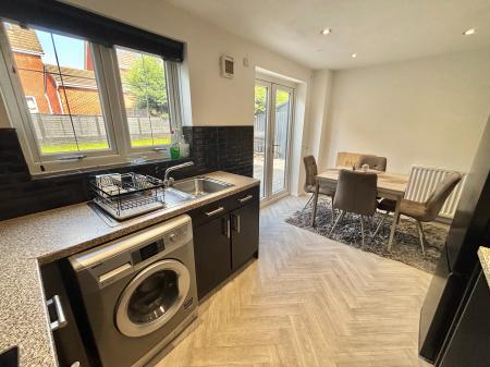 3 bedroom Semi-detached house to let in Mosley Avenue, Bury, BL9