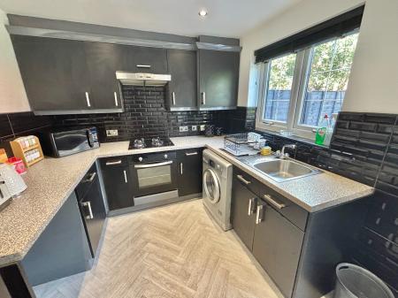 3 bedroom Semi-detached house to let in Mosley Avenue, Bury, BL9