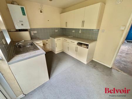 2 bedroom Semi-detached house for sale in Bottomfield Close, Oldham, OL1