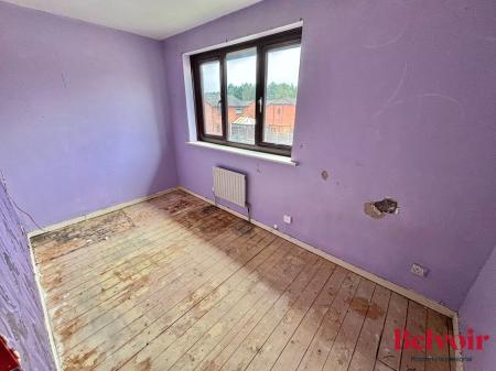 2 bedroom Semi-detached house for sale in Bottomfield Close, Oldham, OL1