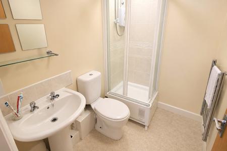2 bedroom Flat to let in New Road, Radcliffe, M26