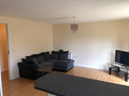 2 bedroom Flat to let in Dale Street, Bury, BL8