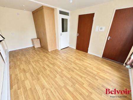 1 bedroom Studio flat to let in Milne Street, Chadderton, OL9